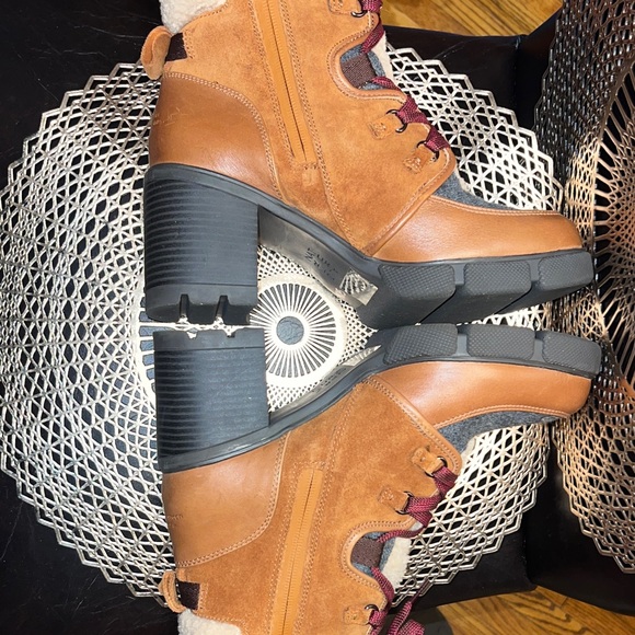 Naturalizer Myla Tan and Gray Winter Boots - Picture 10 of 12